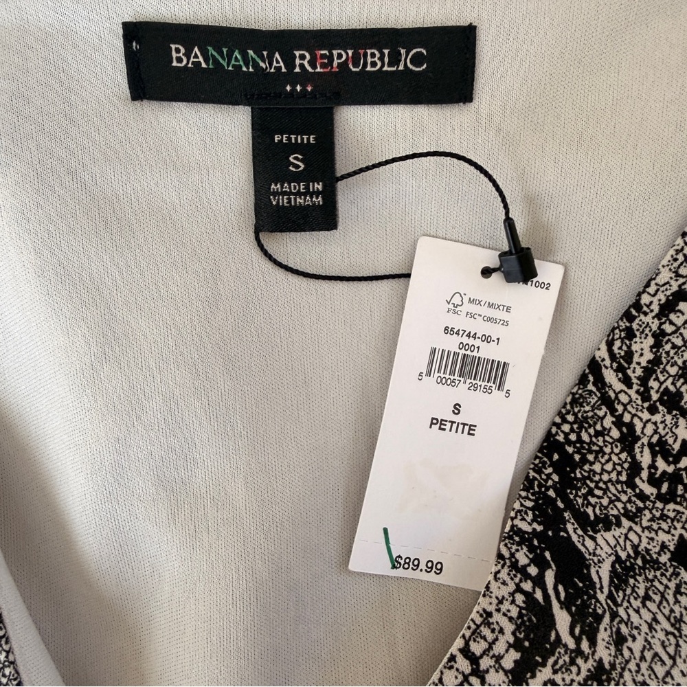 Banana Republic Cream/Black Snake Print Fit and Flare Surplice Dress S Petite - Picture 9 of 10